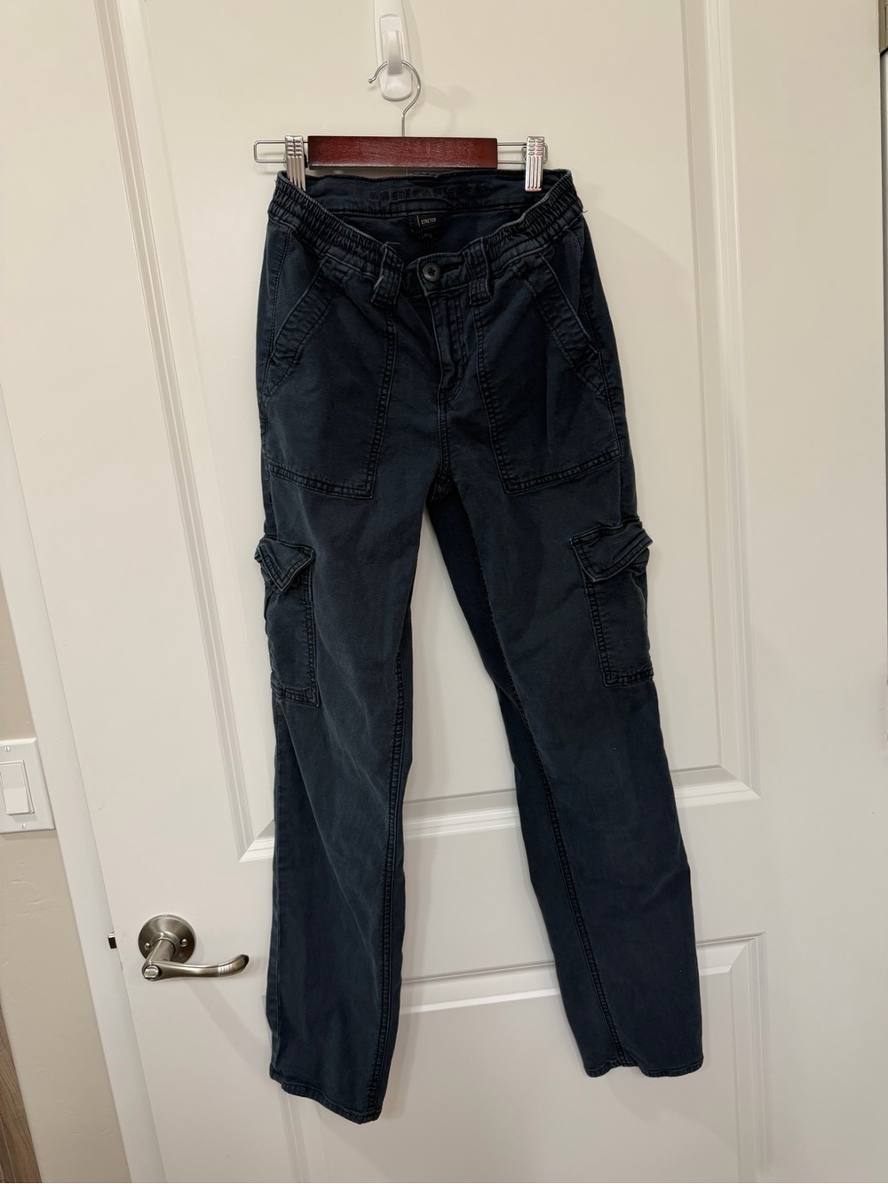 Women’s American Eagle Navy Cargo Pants